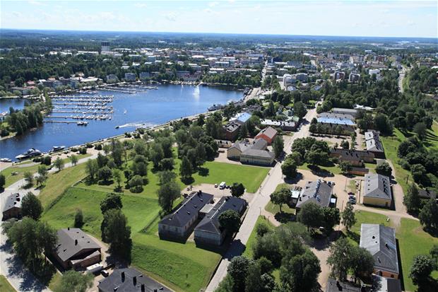 Lappeenranta Linnoitus ja Kaupunginlahti Raimo Suomela.JPG