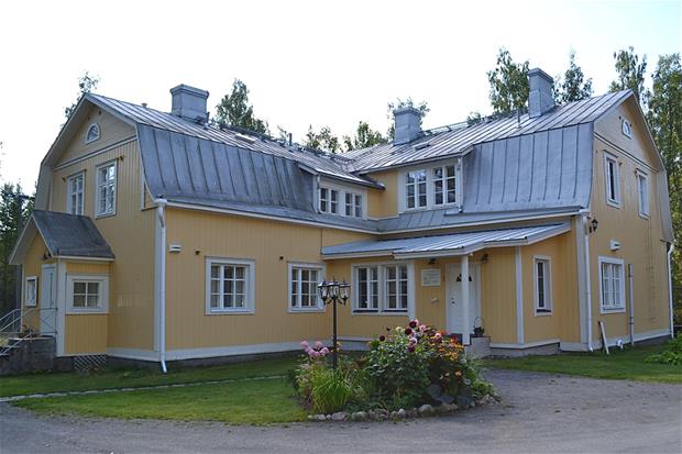 The Salpalinjan Hovi Hotel.